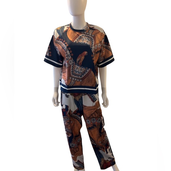 Nylon and Lycra mix fabric. - Picture 1 of 3